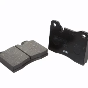 Oryginalny zestaw klocków hamulcowych stosowany w ciągnikach rolniczych marki Fendt