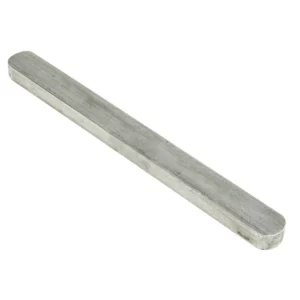 Oryginalny klin z noskiem młocarni o wymiarach 18 x 11 x 200 mm i numerze katalogowym 100165657