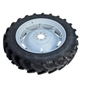 Oryginalna felga z oponą Firestone o wymiarach 340/85R38 13