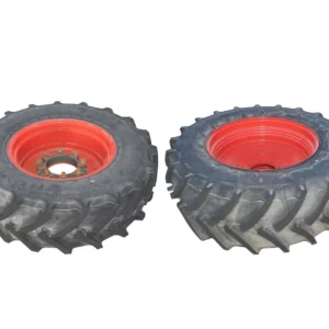 Komplet oryginalnych kół o wymiarach przód 440/65R24