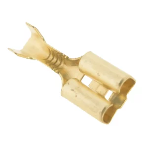 Konektor z noskiem marki Wurth o wymiarach 6.3 x 0.8 mm i numerze katalogowym 05589928