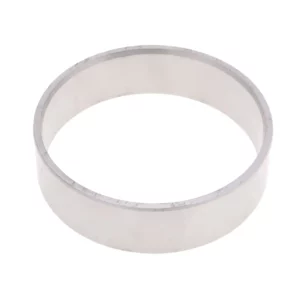 Oryginalna Tuleja metalowa przedniej osi o wymiarach  170 x 184 x 50 i numerze katalogowym 327870