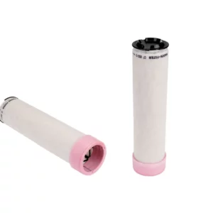 Filtr wewnętrzny powietrza marki Mann o numerze katalogowym CF850-2, stosowany w wielu maszynach i pojazdach zarówno rolniczych jak i budowlanych.